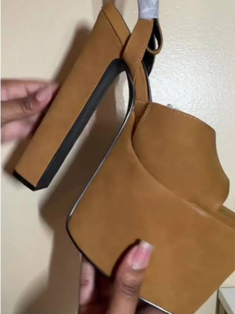 Dolls Kill “Devour” Caramel Platform Sandal US 9 BNIB